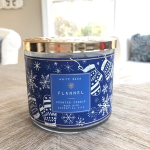 White Barn Flannel Candle